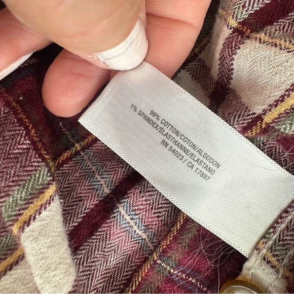 Vintage Y2K OLD NAVY slim fit flannel plaid button down top maroon size small - Picture 6 of 7